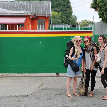 קינגסטון Reggae Hostel מראה חיצוני תמונה
