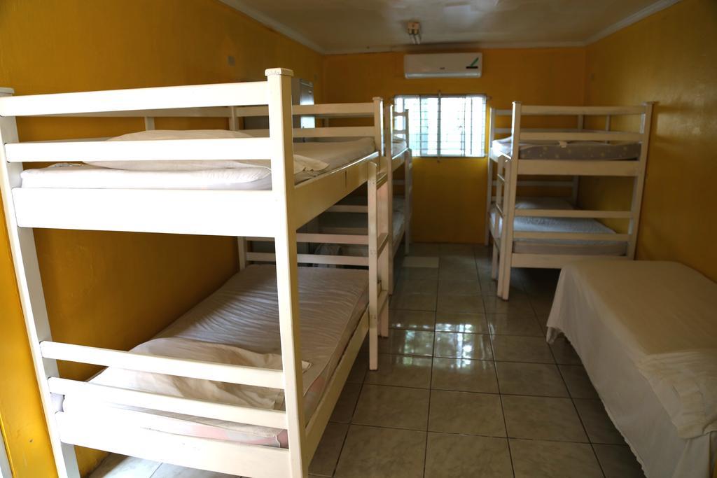 קינגסטון Reggae Hostel מראה חיצוני תמונה