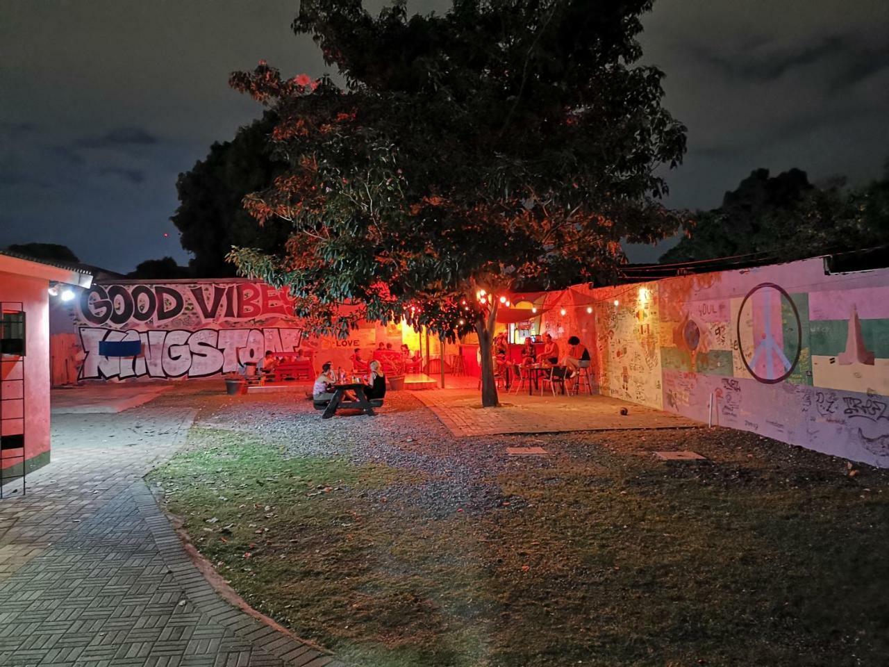 קינגסטון Reggae Hostel מראה חיצוני תמונה